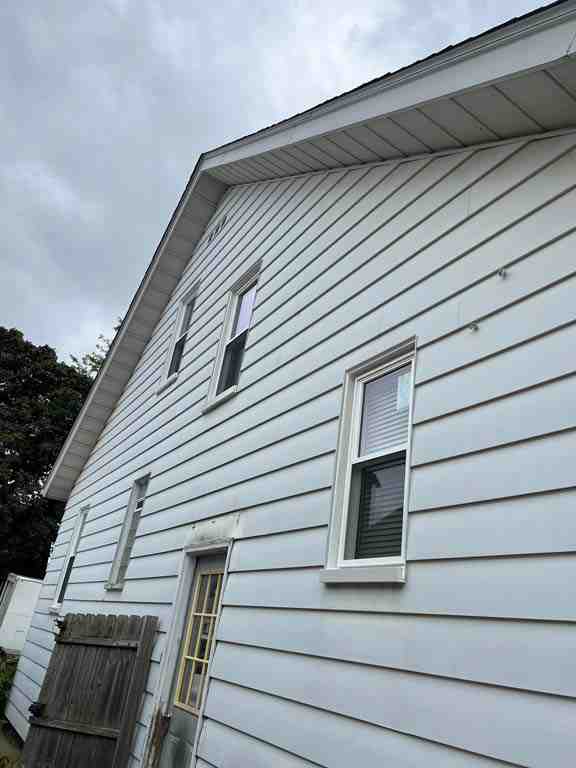 Featured image for post: Finding the Best Aluminum Siding Installation Near Me