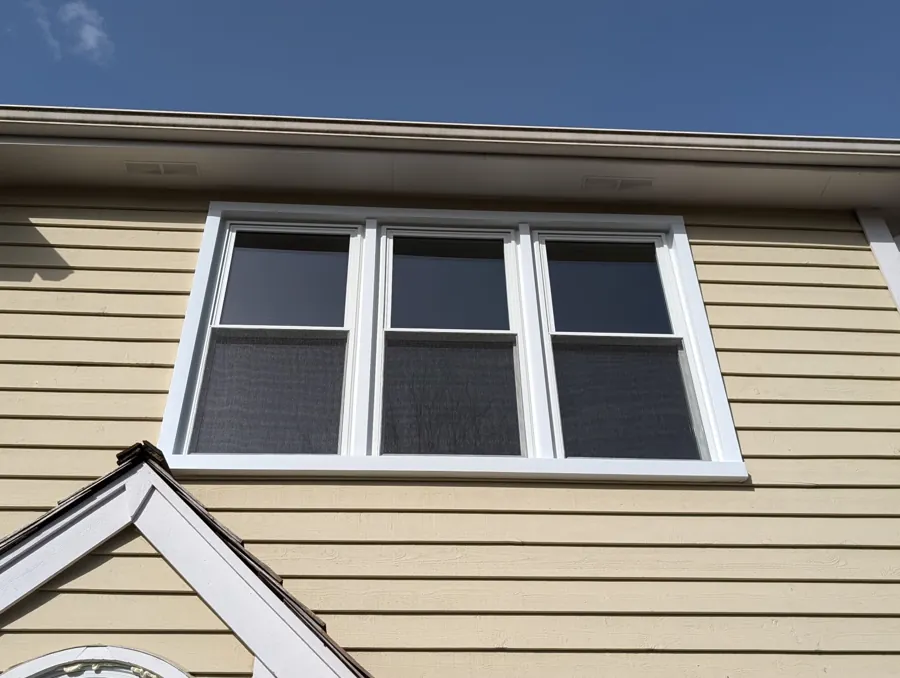 Grouped rectangular windows at the Aurora home